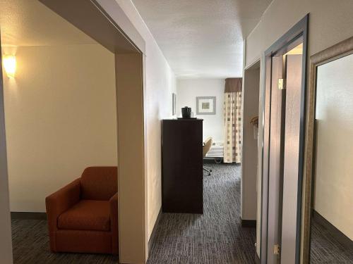 Ruang duduk di Quality Inn & Suites Everett