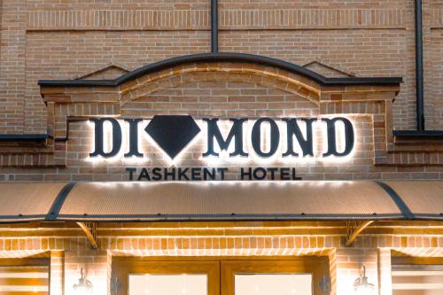 Сертификат, награда, вывеска или другой документ, выставленный в Diamond Hotel Tashkent