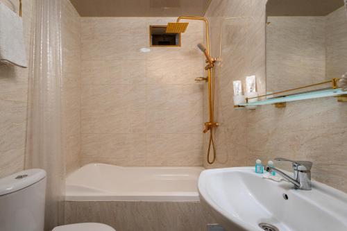 Koupelna v ubytování SV HOTEL