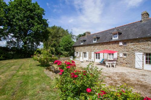 Κήπος έξω από το Tipoz'immo - maison familiale 10pax près de la plage de Kermor - jardin