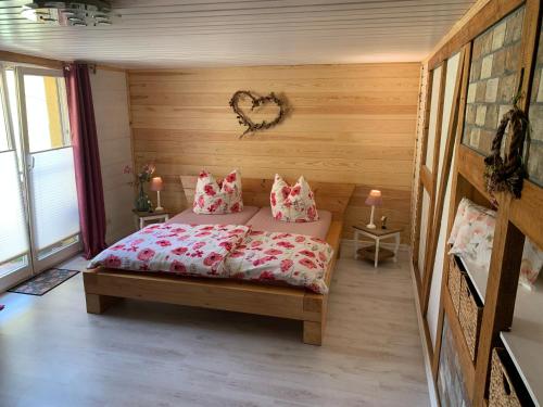 Postel nebo postele na pokoji v ubytování Inas Spreewaldstube