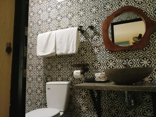 Ένα μπάνιο στο Nha Cua To - Venuestay
