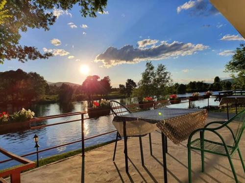 Vista de un río cerca de esta villa