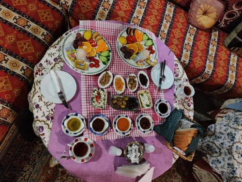 Mad på pensionatet eller i nærheden