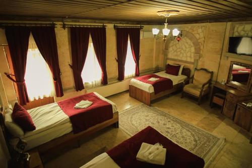 Deluxe Triple Room with Balcony