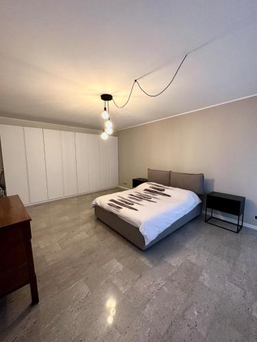 Foto Bilocale con Terrazzo e Garage in Centro Bergamo 2