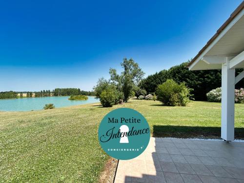 Villa Sheila - Au bord de l'eau avec piscine