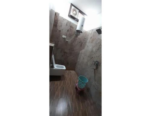 Un baño de Ma Parvati residency, Chitrakoot