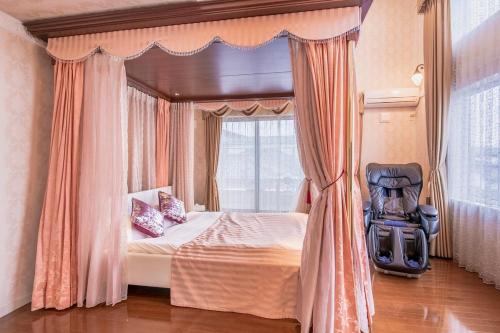 Sugamo Aqua Palace -最大10名池袋エリア220平米の豪邸-