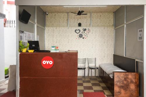 Hotel O Rudraksh Innにあるテレビまたはエンターテインメントセンター