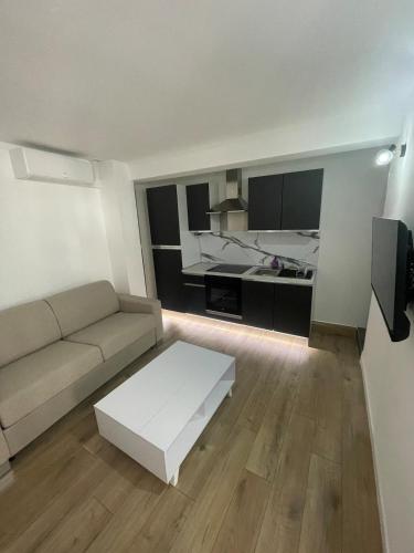 Beautiful Studio in Cannes, near beach and Croisette