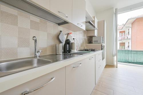 O bucătărie sau chicinetă la Le Case sul Parco 2