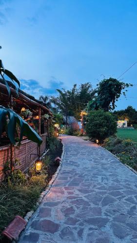 Κήπος έξω από το Shambhala