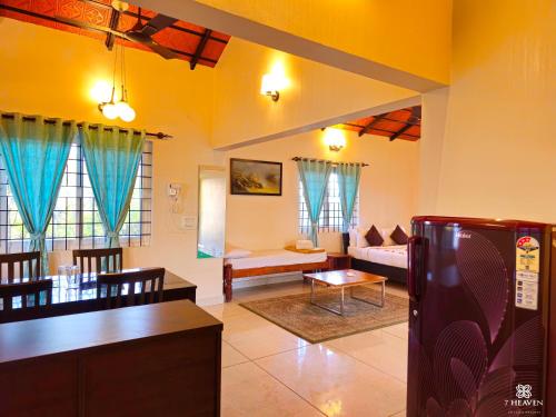 Posezení v ubytování 7 Heaven Villas & Resorts