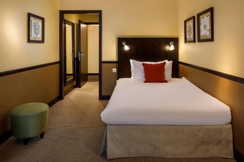 Katil atau katil-katil dalam bilik di Opera Hotel Zürich