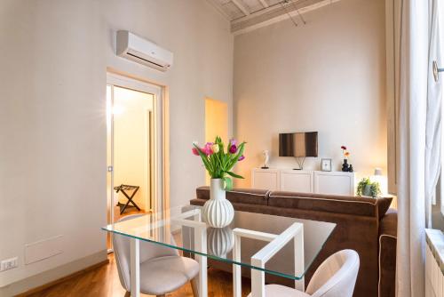 LOGGIA 17 Central APT