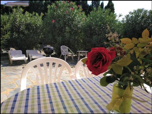 Casita con patio cerca del mar