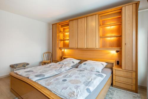 Ένα ή περισσότερα κρεβάτια σε δωμάτιο στο Haus Lahrsen