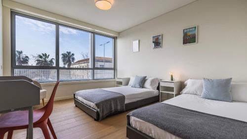 Modern 2BDR Apartment with Garage by LovelyStay