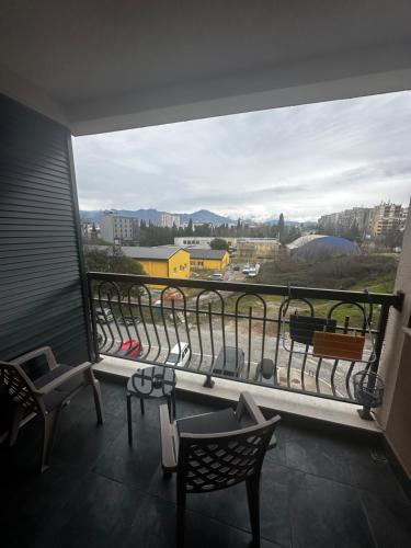 Балкон або тераса в Hill Apartment