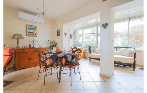 Gallery image of 2 Bedroom Cozy Home In Gravelines in Gravelines