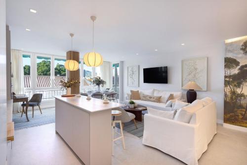 Genteel Home Plaza del Teatro