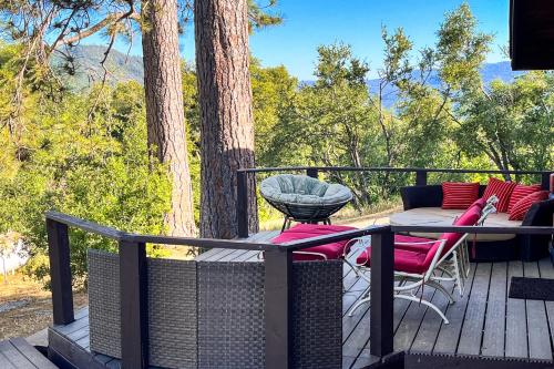 Fotografie z fotogalerie ubytování Serenity Vista Cabin v destinaci North Fork