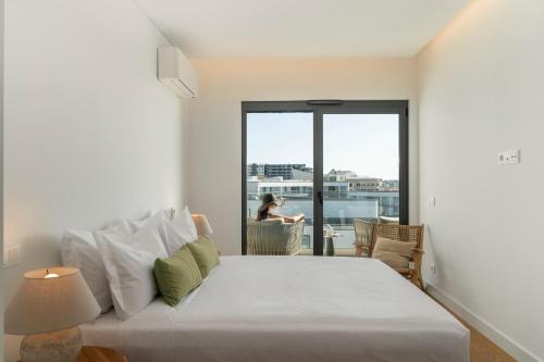 Acqua Residence IV by an island apart