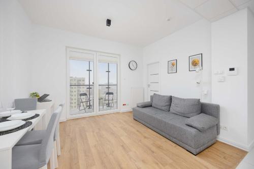 Apartment Kasprzaka near Metro Płocka with AC by Noclegi Renters