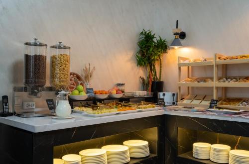 Jídlo v hotelu nebo okolí