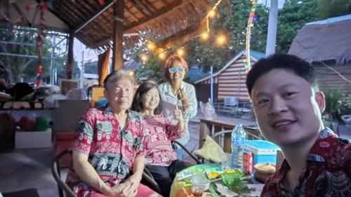 Tetamu yang menginap di Pa Mali homestay