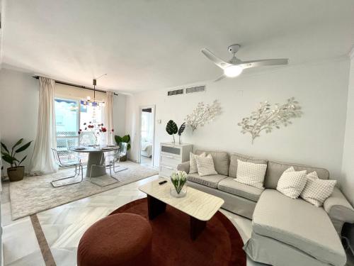 Marbella Puerto Banus charming 1 bedroom apartment photo 2