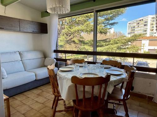 Studio 5 couchages dans résidence avec piscine ARGELES SUR MER AR590-921