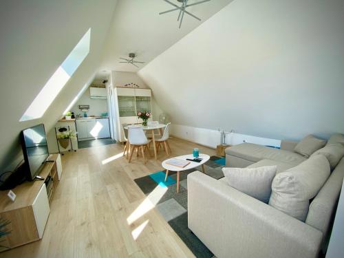 Apartment- Private studio in detached house