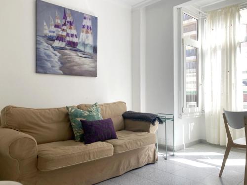 Vives Beach Flat by Canary365