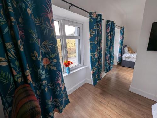 Old North Inn Hotel, Invernessにあるベッド