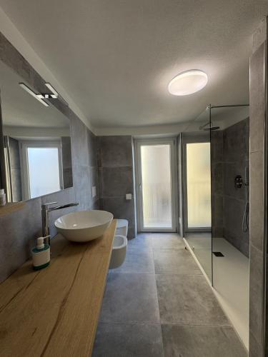 Ένα μπάνιο στο Bellano Holidays - Casa Artemio