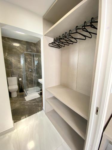 MIA Black Luxury Suite - with Private Pool Spaにあるバスルーム