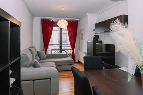 Vistas al mar en el centro by CABANA Rentals