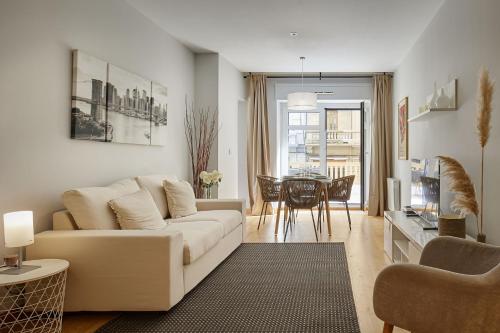 The Rentals Collection - Aura