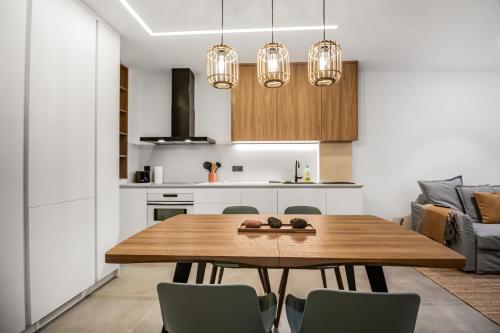 Las Palmas Beach House Retreat