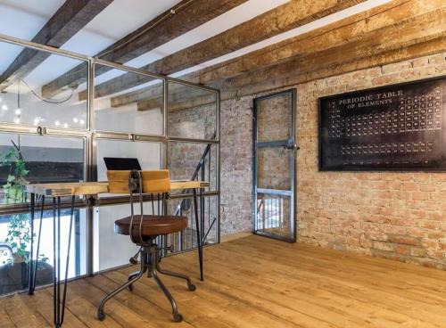 Delightful Loft a few steps from Isola