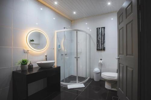 Vannituba majutusasutuses Villa Diriá La Fortuna - Downtown Home