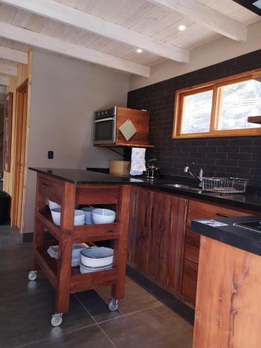 Η κουζίνα ή μικρή κουζίνα στο casa hirka lodge