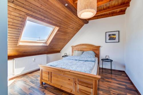 Postel nebo postele na pokoji v ubytování Schöne Ferienwohnung in Andernach