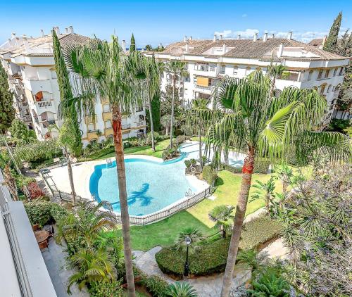 Sea view and sunny rooftop in Marbella, remodeled 2025