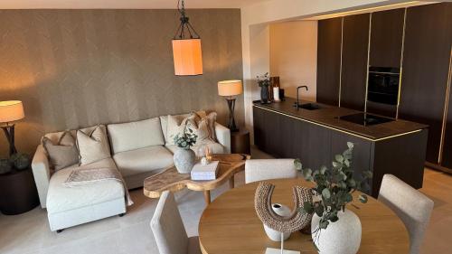 Sea view and sunny rooftop in Marbella, remodeled 2025
