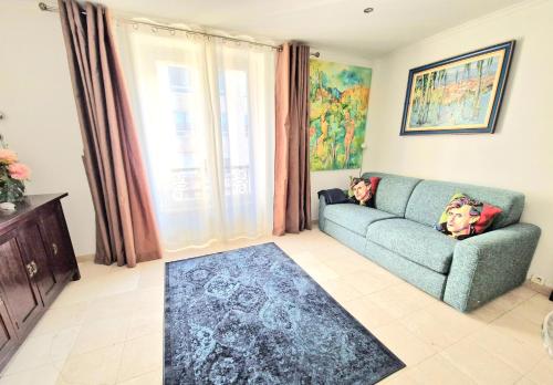 Paris Arc de Triomphe- Tour Eiffel - Champs Élysées - 4 people