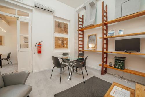 Clerigos Loft by Hosty
