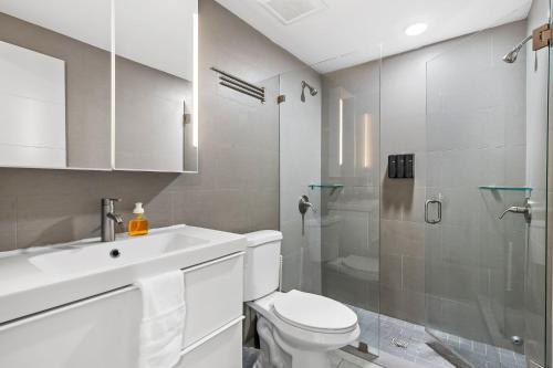 Koupelna v ubytování Unique Retreat - Unit B: Homey First-Floor Haven